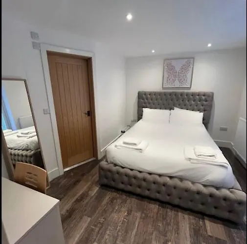 The Birch Lodge Located In Pegsdon