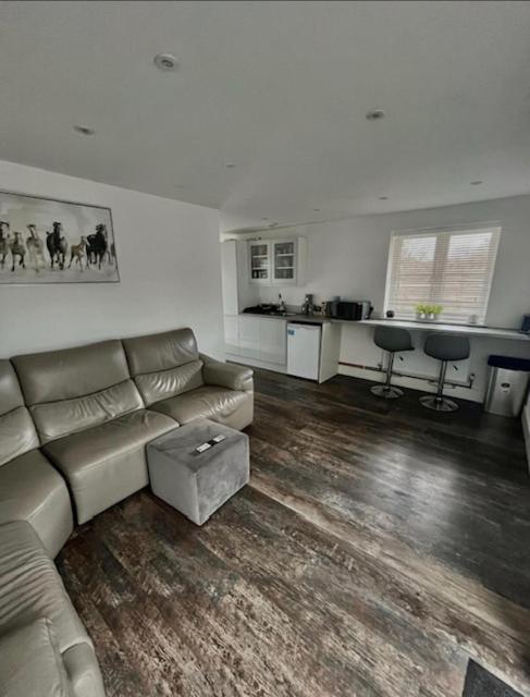 Lodge The Birch Located In Pegsdon Hexton