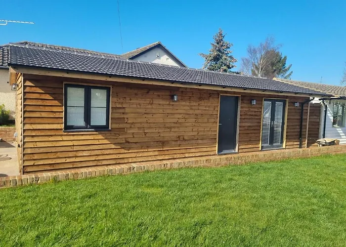 The Birch Lodge Located In Pegsdon